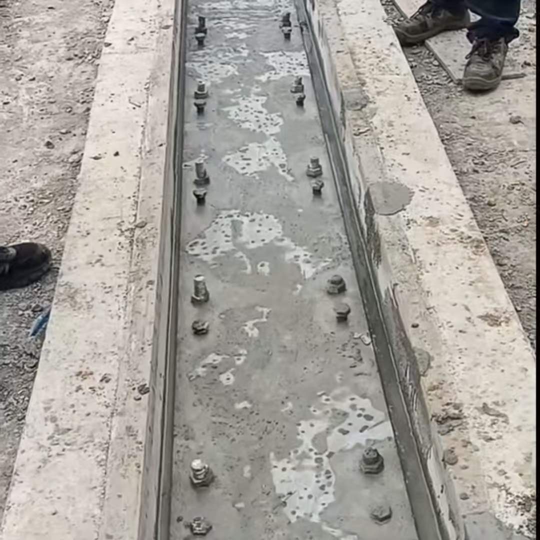成都港口码头起重机龙门吊重型机械设备稳固用早强快凝轨道胶泥
